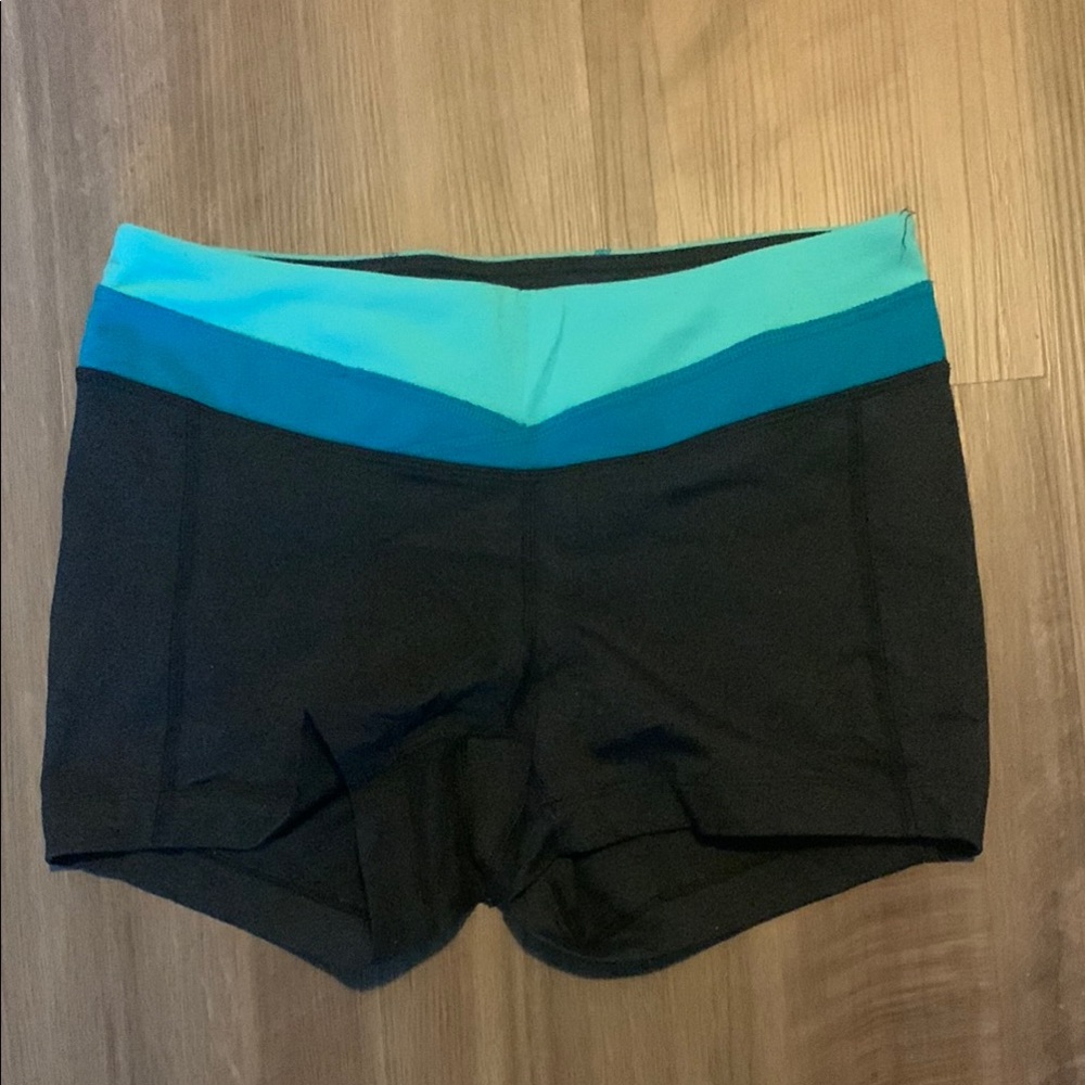 Vintage Lucy Yoga Shorts Size Small
